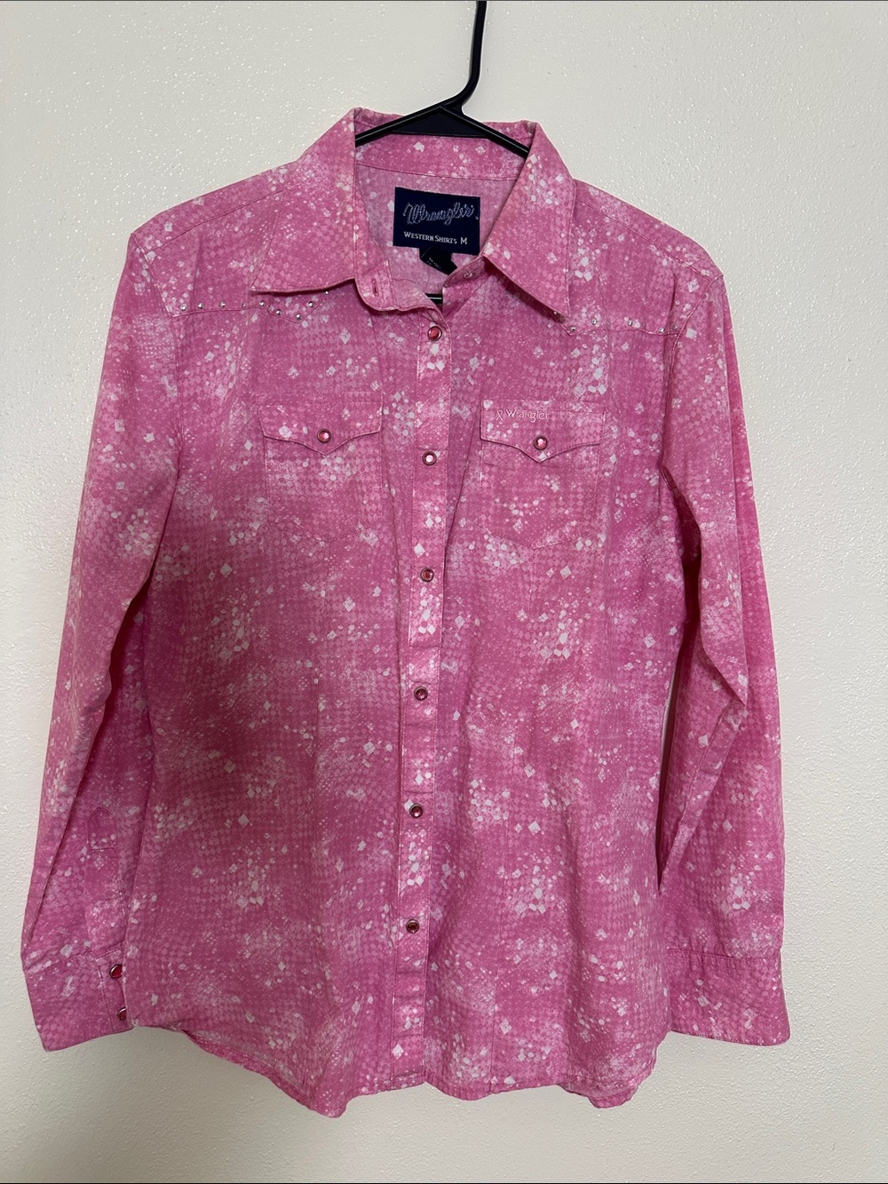 Wrangler Pink Long-Sleeve Button-Down Western Shirt
